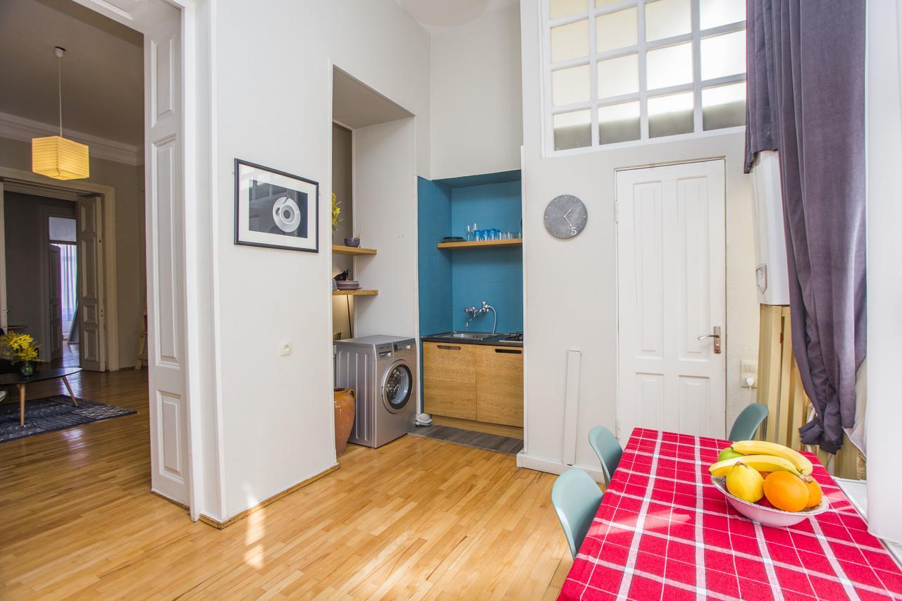 Charming 2Br Apartment In Old Tbilisi - By Wehost Exterior photo
